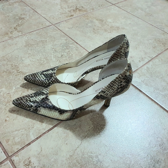 Anne Klein pumps - Picture 2 of 4